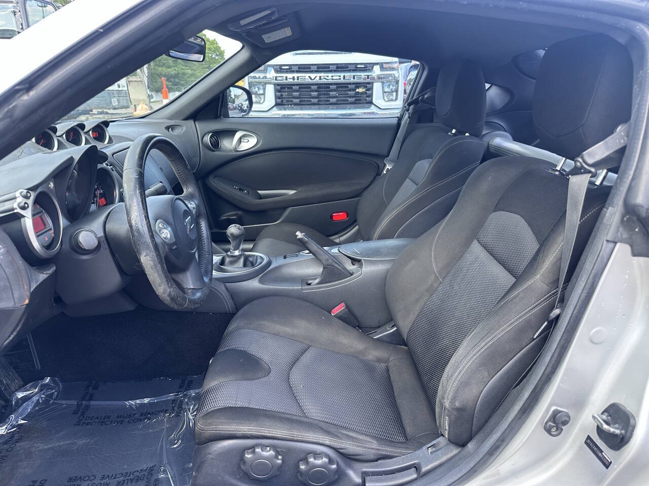 Used 2009 Nissan 370Z Coupe w/ Sport Pkg RWD image 11