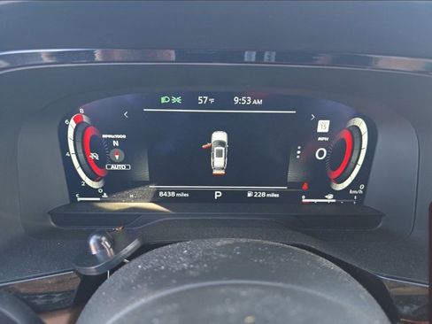 Certified 2025 Nissan Pathfinder Platinum image 5