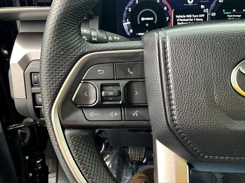 Used 2025 Toyota Tacoma TRD Off-Road image 19