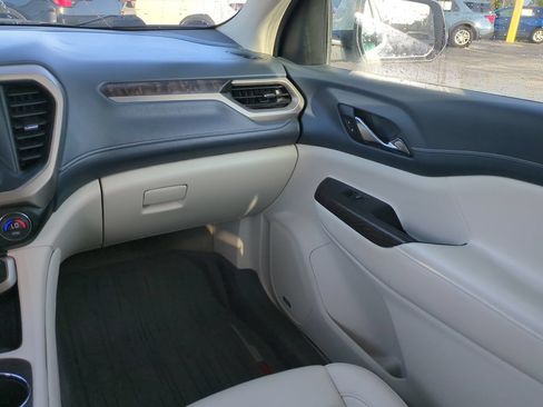 Certified 2021 GMC Acadia Denali w/ Denali Technology Package FWD image 18