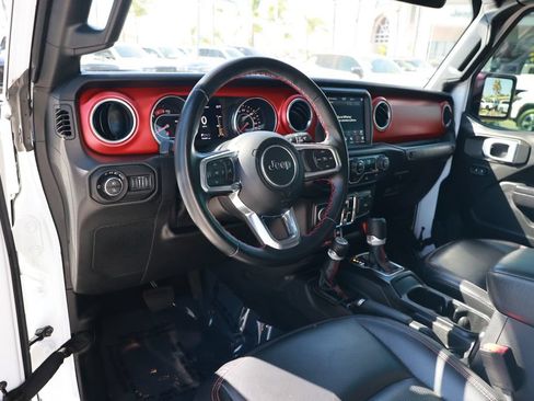Used 2021 Jeep Gladiator Rubicon AWD/4WD image 18