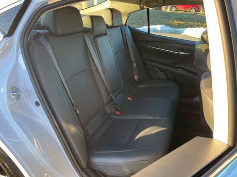 Used 2025 Toyota Camry XLE image 21