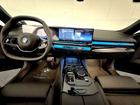 Used 2026 BMW i5 eDrive40 w/ Premium Package image 14