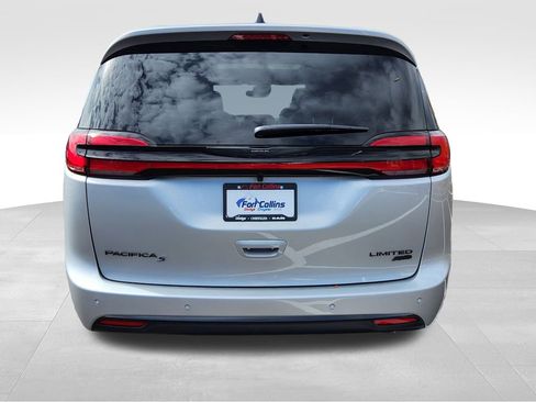 New 2026 Chrysler Pacifica Limited w/ S Appearance Package image 13
