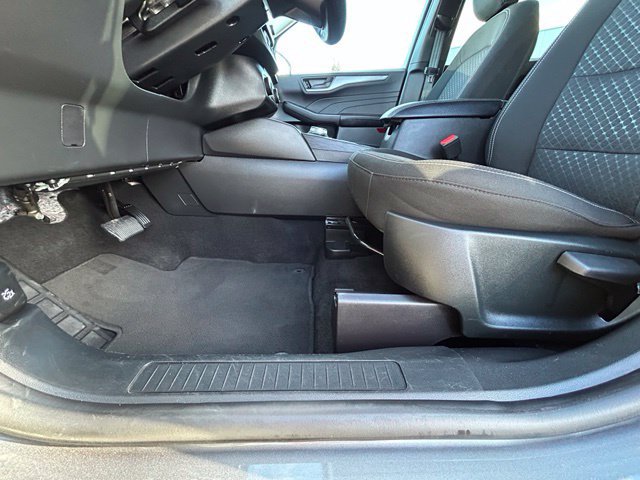 Used 2025 Ford Escape Active AWD/4WD image 24
