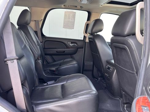 Used 2013 Chevrolet Tahoe LTZ image 19