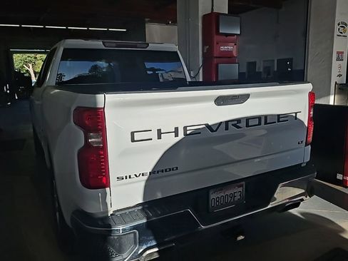 Used 2020 Chevrolet Silverado 1500 LT w/ Convenience Package image 6