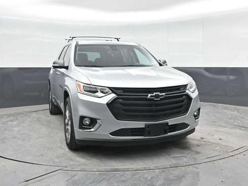 Used 2019 Chevrolet Traverse Premier w/ LPO, Blackout Package AWD/4WD image 6