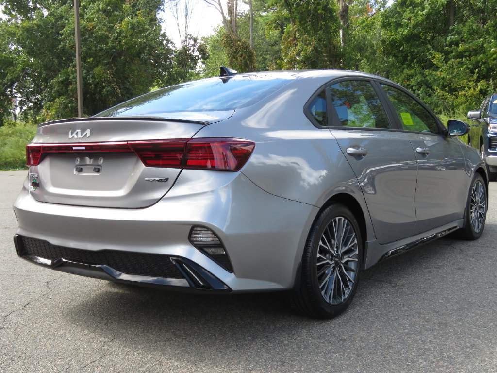 Used 2023 Kia Forte GT-Line w/ GT-Line Premium Package FWD image 5