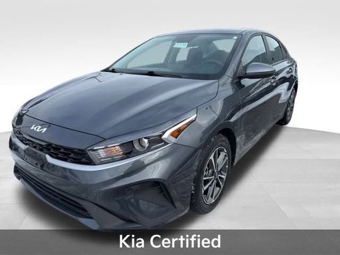 Used 2023 Kia Forte LXS image 5