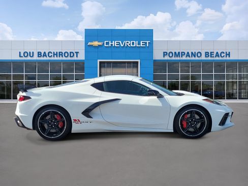 Used 2020 Chevrolet Corvette Stingray Premium Cpe w/ 3LT Preferred Equipment Group RWD image 2