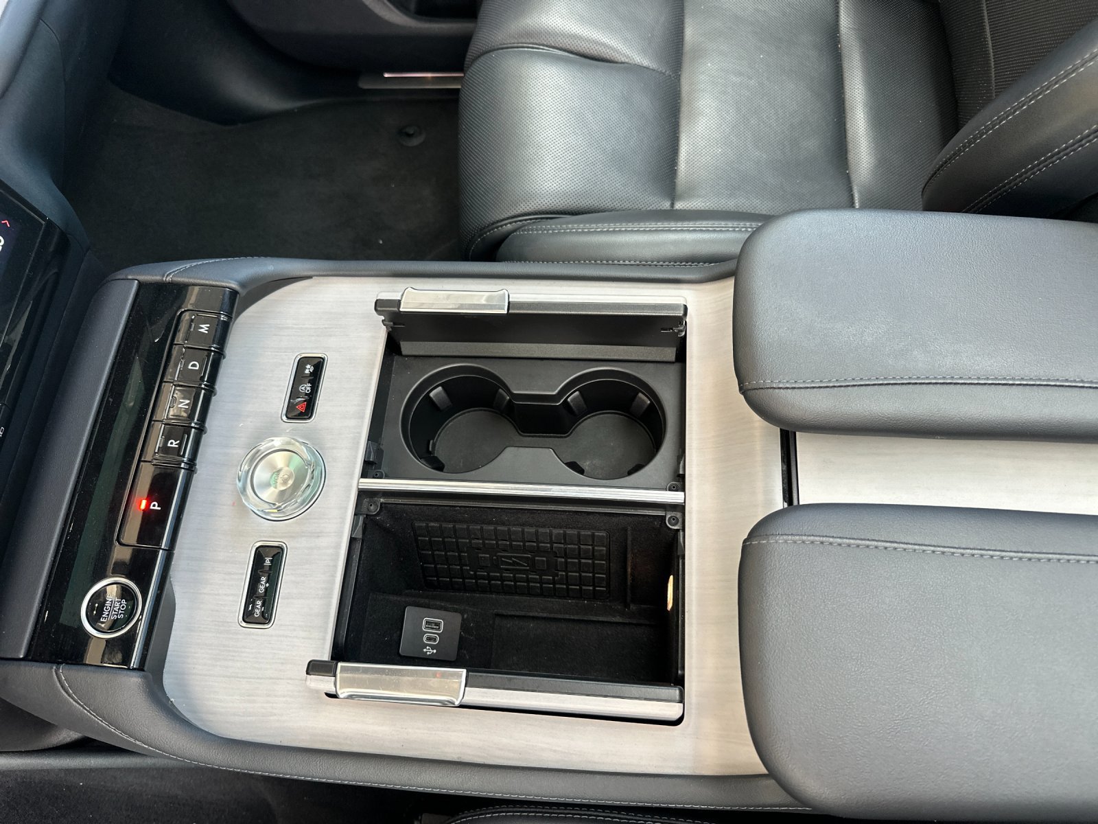 Certified 2025 Lincoln Navigator L Reserve AWD/4WD image 24