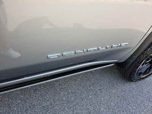 Certified 2025 GMC Sierra 2500 Denali Ultimate image 6