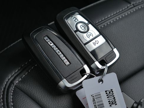 Certified 2025 Ford Bronco Outer Banks image 26