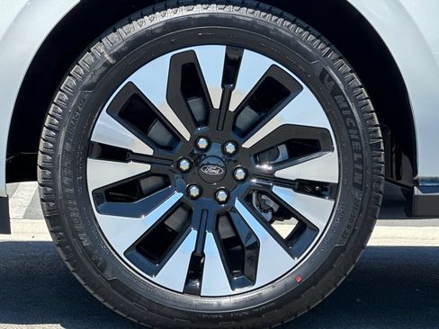New 2027 Ford Expedition Max Platinum w/ Driver's Package AWD/4WD image 27