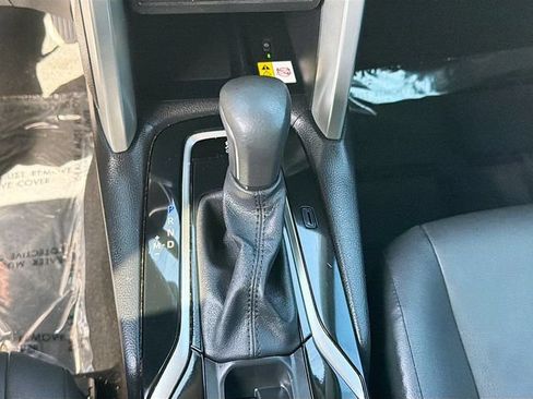 Used 2023 Toyota Corolla Cross XLE w/ Convenience Package FWD image 16
