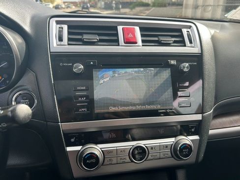 Used 2015 Subaru Outback 3.6R Limited image 23