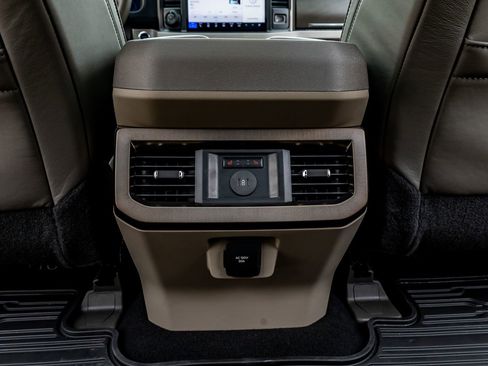 Used 2026 Ford F450 Platinum w/ Platinum Plus Package image 33