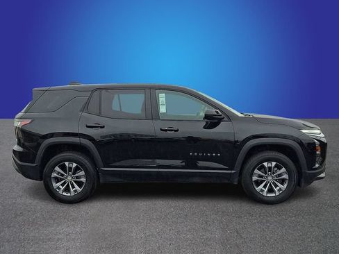 Used 2025 Chevrolet Equinox LT FWD image 4