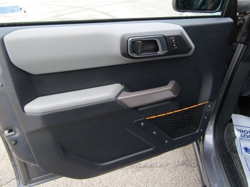 Certified 2023 Ford Bronco Badlands image 11