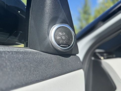 Used 2026 Land Rover Range Rover Evoque S image 11