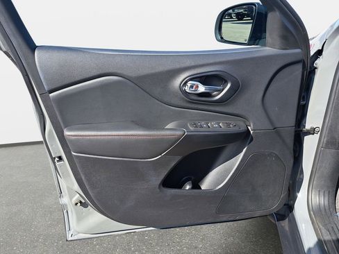 Certified 2022 Jeep Cherokee Trailhawk w/ Comfort/Convenience Group image 29