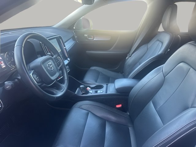 Used 2019 Volvo XC40 T5 Momentum AWD/4WD image 8