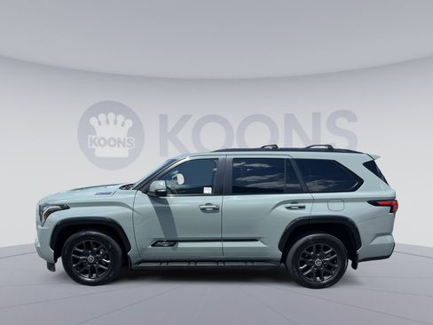Used 2024 Toyota Sequoia Platinum AWD/4WD image 2