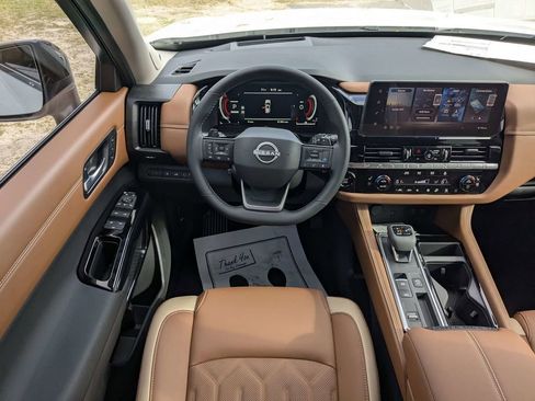 New 2026 Nissan Pathfinder Platinum w/ Cargo Package FWD image 17
