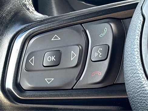 Used 2018 Jeep Wrangler Unlimited Sport S image 12