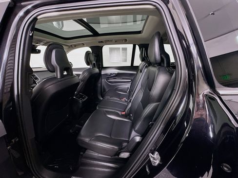 Used 2021 Volvo XC90 T5 Momentum w/ Protection Package Premier image 26