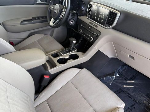 Used 2022 Kia Sportage LX FWD image 32