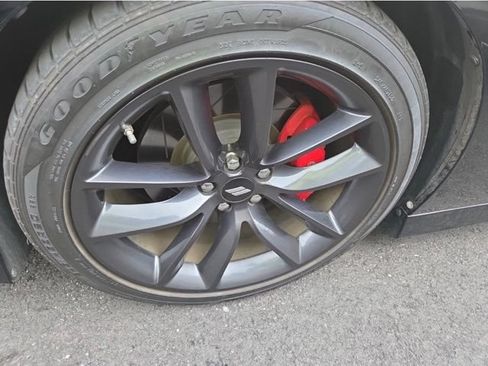 Used 2019 Dodge Charger Scat Pack w/ Technology Group RWD image 3