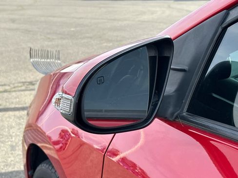 Used 2016 Toyota Corolla S image 19