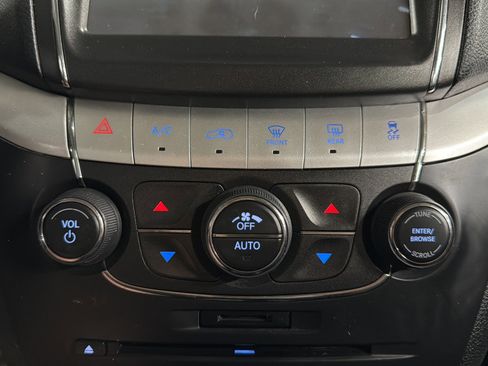 Used 2014 Dodge Journey Limited w/ Sun/Sound & Wheel Group AWD/4WD image 29
