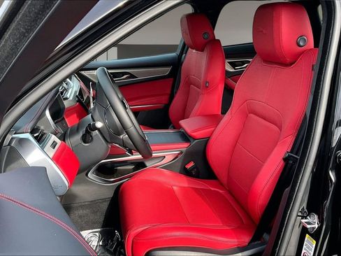 Used 2025 Jaguar F-PACE R-Dynamic S image 19