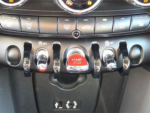 Used 2018 MINI Cooper 2-Door Hardtop image 20