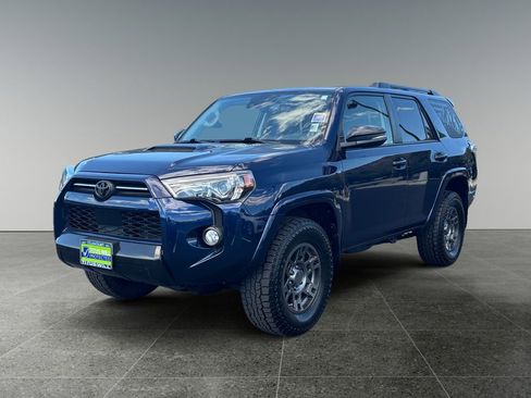 Used 2020 Toyota 4Runner Venture image 3