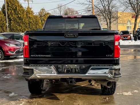 Used 2020 Chevrolet Silverado 2500 LTZ w/ LTZ Premium Package image 4