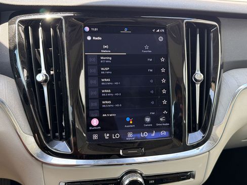 Used 2024 Volvo S60 T8 Plus w/ Climate Package image 22