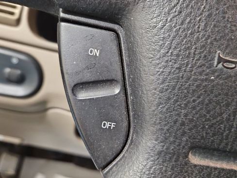 Used 2002 Ford Explorer XLT AWD/4WD image 15