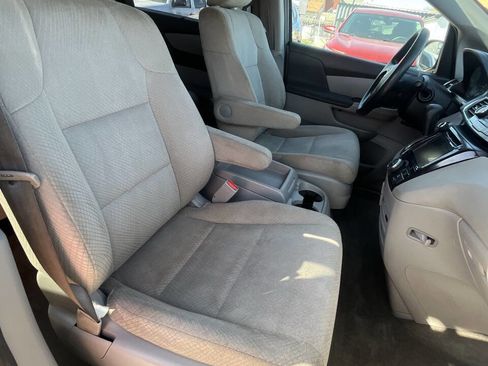 Used 2017 Honda Odyssey SE image 31