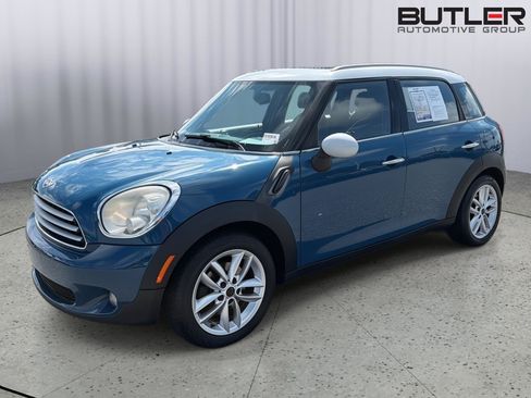 Used 2011 MINI Cooper Countryman FWD image 2