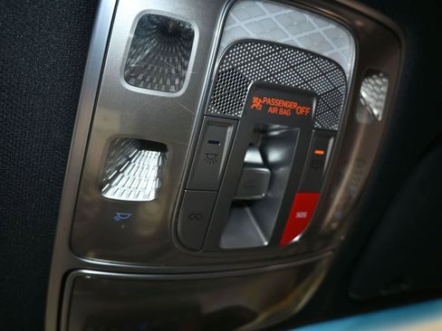 Used 2022 Genesis GV70 2.5T w/ Advanced Package image 30