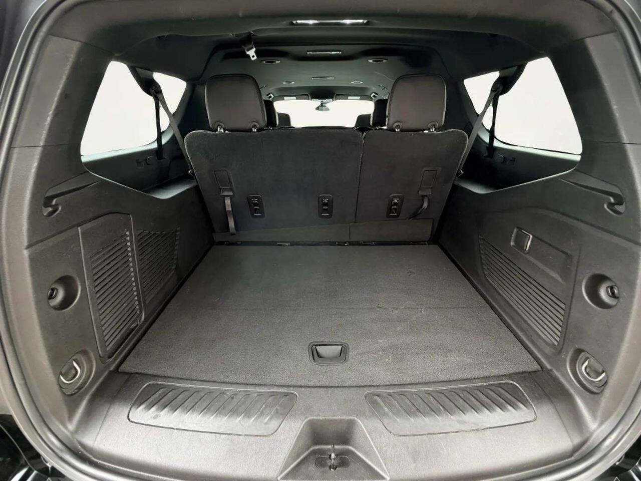 Used 2021 Chevrolet Suburban LT AWD/4WD image 5