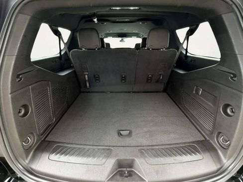 Used 2021 Chevrolet Suburban LT AWD/4WD image 5