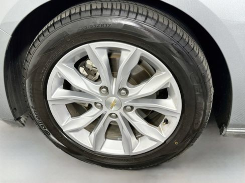Used 2023 Chevrolet Malibu LT FWD image 32