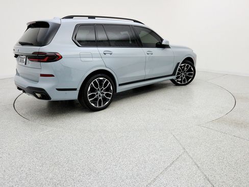 Used 2024 BMW X7 xDrive40i w/ M Sport Package image 5