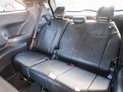 Certified 2024 Toyota Sienna XSE w/ XSE Premium Package FWD image 20