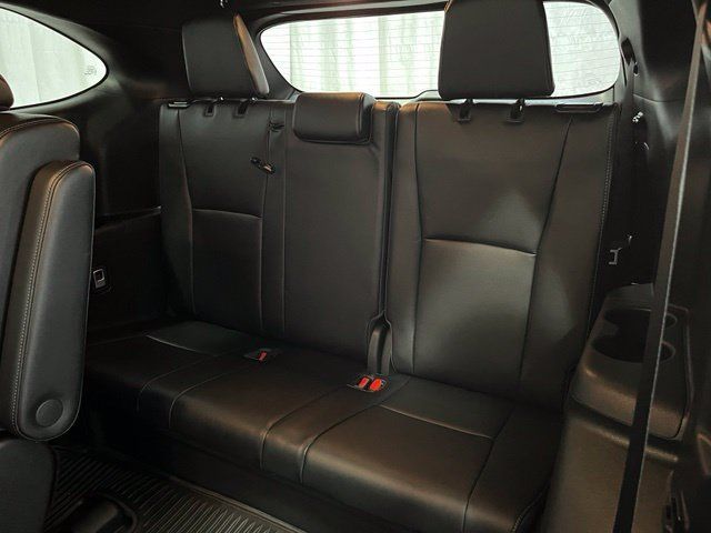 Used 2023 Toyota Highlander XSE AWD/4WD image 12